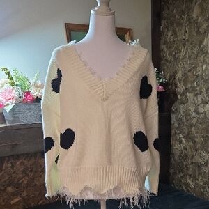 Main Strip V-Neck Sweater with Heart Accents - Cream and Black